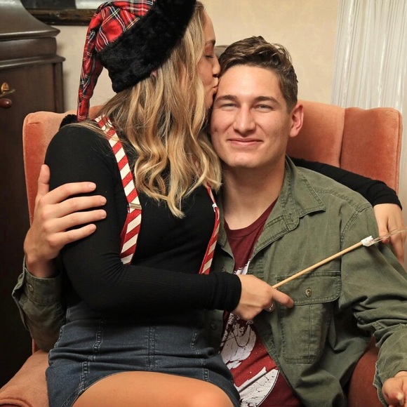 Meet your Posher, Hayley - Picture 3 of 13